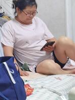 狗骚逼岳母，丈母娘，怎么能操。