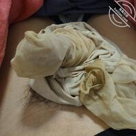 嫂子穿了5天的丝袜酸臭味特别浓 一边打飞机一边闻着袜尖脑子里意淫她的骚逼1