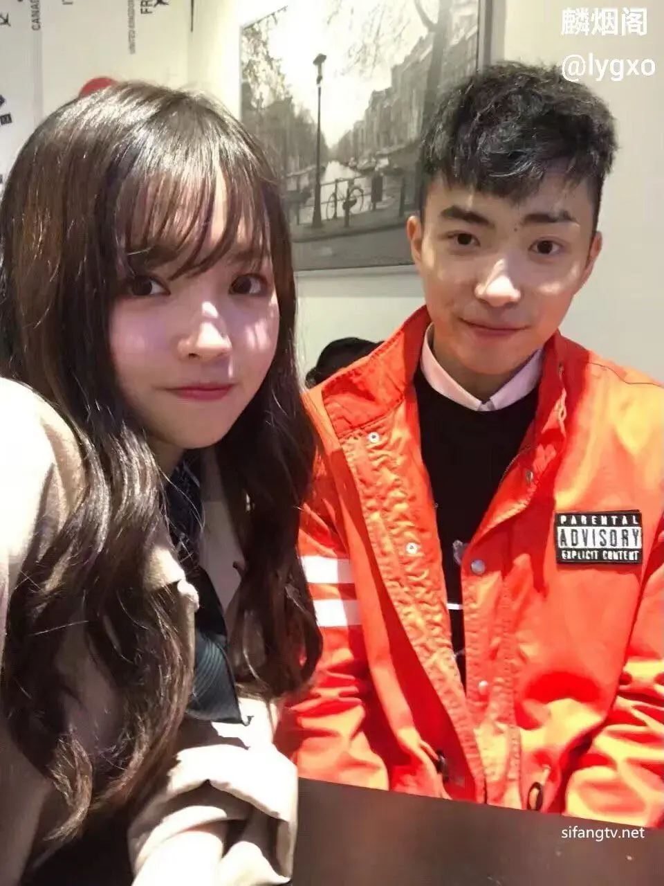 来自加拿大的极品留学生 李天宜 微博昵称叫 梨甜姨 极品高颜值小母狗