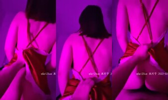 小骚货骑乘位缴械投降（原创）