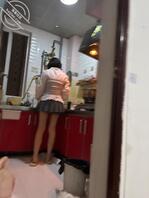 接上集 骚逼小姨子换下来的内裤和短裙 2