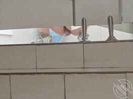 东丽，厕所偷拍尿尿