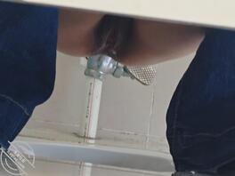 东丽，厕所偷拍尿尿2