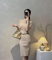 高清偷拍小姨子洗澡，我小姨子身材顶不顶？我听听你们的看法1