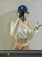 高清偷拍小姨子洗澡，我小姨子身材顶不顶？我听听你们的看法2