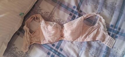 妈妈的内衣内裤，请大家尽情羞辱她，我只看评论。1