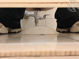 厕拍小胖妞 阴唇微张2