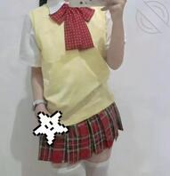 我的高中生亲妹妹，这是她的生活照和之前偷拍的，想看各位狠狠羞辱她，射给她2