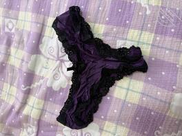 骚逼表姐的内衣