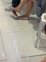 肉色丝袜玉足汗脚一股酸臭味