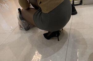老妈的高跟配丝袜好诱人2