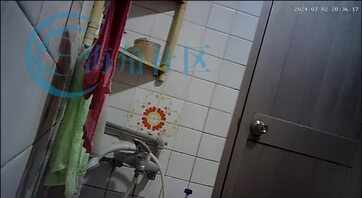 偷拍姐姐洗澡