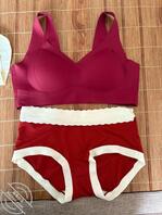 嫂子的大腚，红色真是治疗欲望的好药材。0