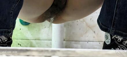 厕所偷拍同事，