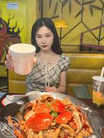 操自己十八岁乖乖表妹，清晰录下爆操表妹全过程2