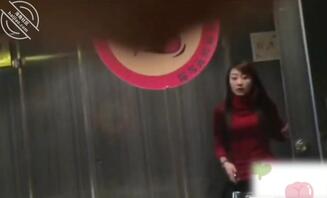 (精品转发)厕拍高颜值黑丝高跟短裙御姐的美鲍，nice0