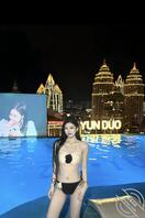 音乐老师竟然自己把泳装照发朋友圈了2