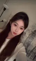 上海大二舞蹈生【刘静雯】泄密，妥妥反差骚逼被带到男厕所和车库连续猛操！2