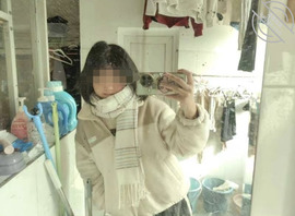 国庆偷拍了亲妹妹洗澡0