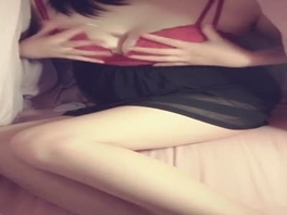 居家无聊发骚自拍一个（联系看简&radic;介）