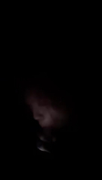 母狗一边玩手机一边深喉