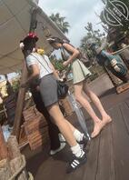 游乐场里面随便一拍都是腿1