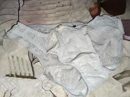 绿母任务之保养母亲的内裤0