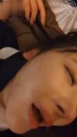 来一期强奸的,超极品的美胸服务员被轮流爆操,别滑了,就打给她吧2