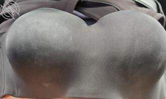 今天终于把妹妹的内衣射了0