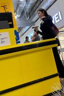 极品紧身肥臀美女出门就迫不及待的抽烟 肯定是个骚货大屁股穿紧身裤太性感1