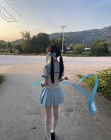 晚上陪表妹出来散步1