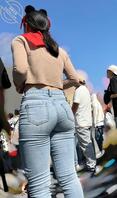 姐姐牛仔裤大屁股、后入一定很爽