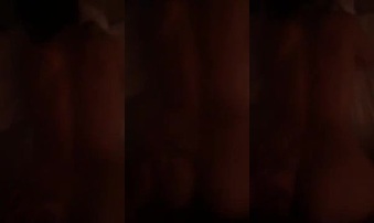 后入少妇肉棒被紧紧地夹着