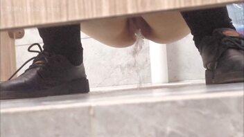 偷拍同事