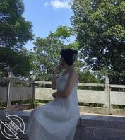 老婆爬山露出