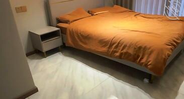 12【春节特辑】要挟性感小妈，让她穿上情趣内衣，把自己当成新年礼物送给我2