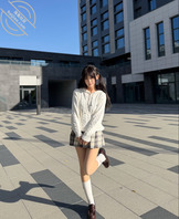 短裙出门美美拍照1