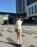 短裙出门美美拍照2