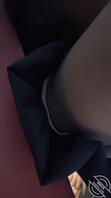 偷拍抄底女服务员少妇白色内裤1