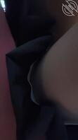 偷拍抄底女服务员少妇白色内裤2