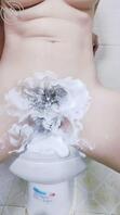 做了几天的的思想工作，姐姐终于同意把阴毛刮掉1
