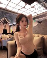 衣服小就成熟0