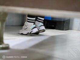 女大厕所持续偷拍