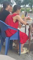 偷拍都没有穿内衣的人妻少妇1