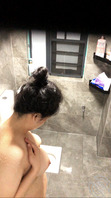 偷拍豪乳姐姐洗澡（5）