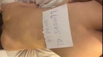 国语对白开头验证小骚货喜欢被抽打的屁股寻找3P