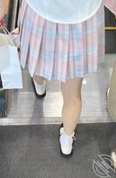 粉色jk短裙美女