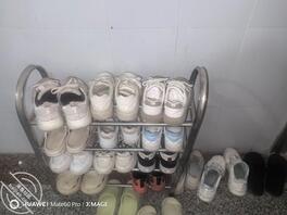 过年时候的扫楼存货，特别是第一家的鞋架，估计是几个小妹妹的，鞋子很小0