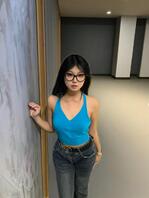 人家刚刚高中毕业，还是小处女呢，爸爸们想怎么玩我1