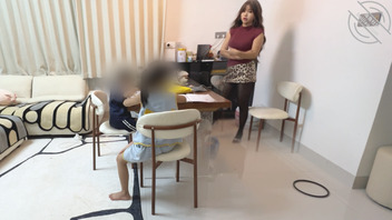 白浆泛滥 边教孩子作业边坐自慰棒淫荡舅妈(续)1